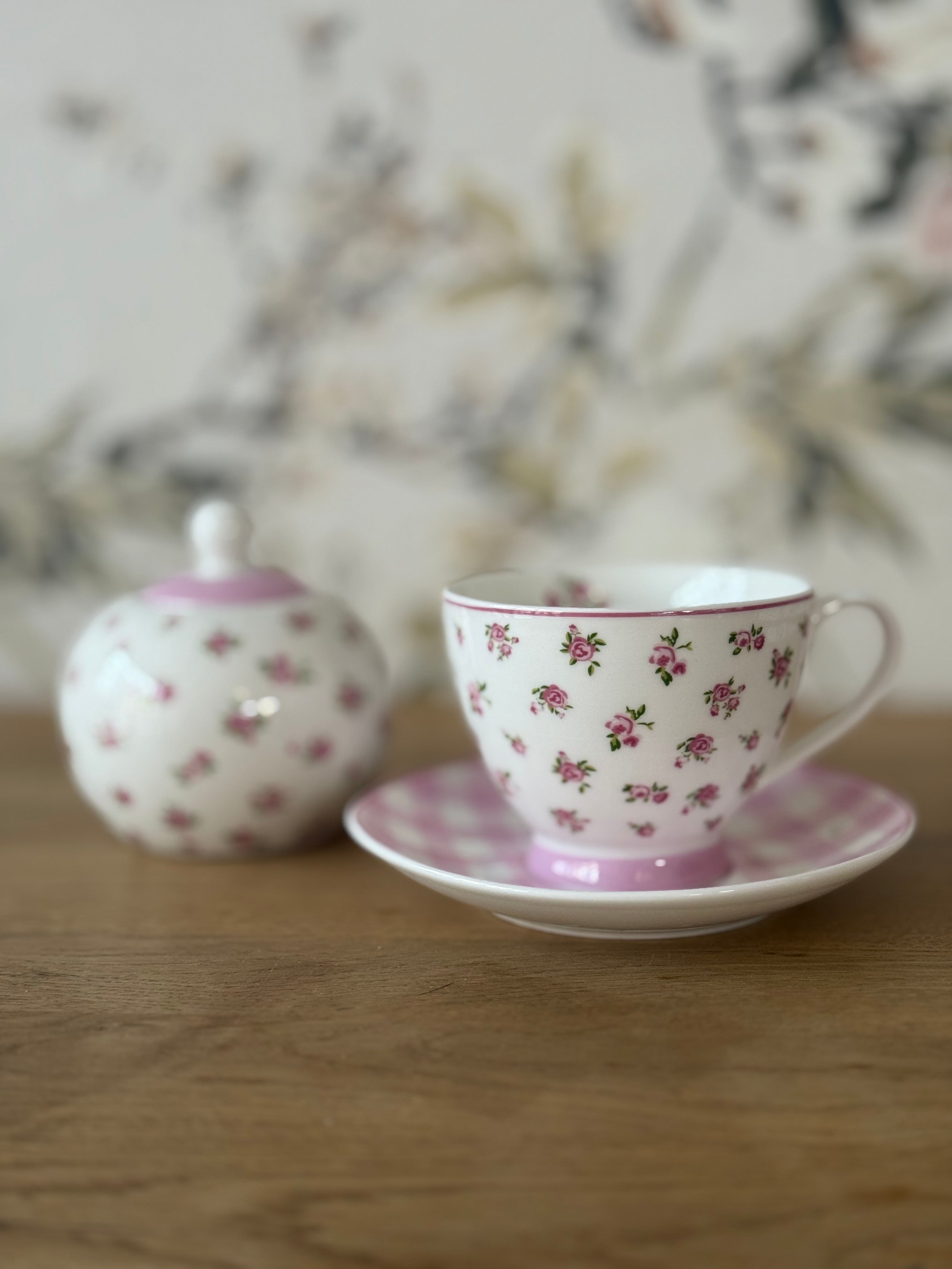 Porzellantasse mit Unterteller